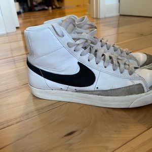 Nike Blazers Black and White Women’s Size 9